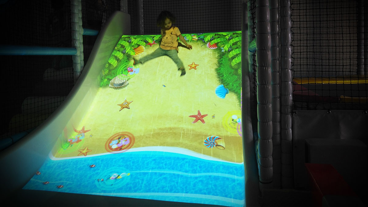 兒童游樂(lè)設(shè)施