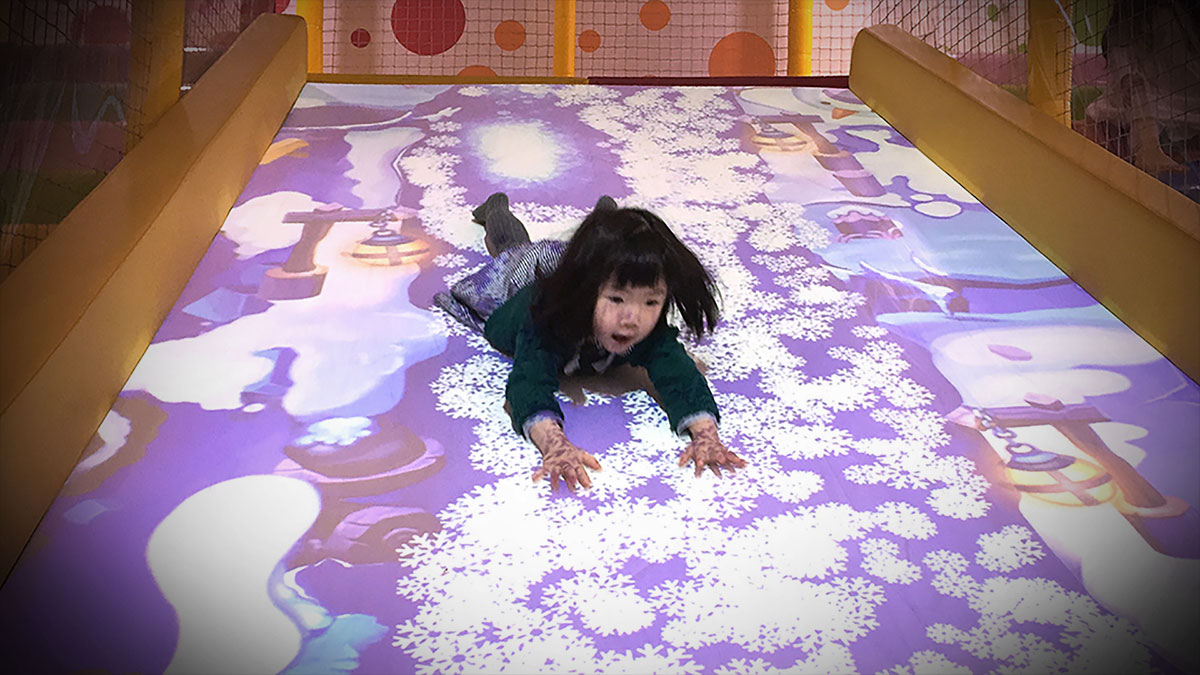 兒童游樂(lè)設(shè)施